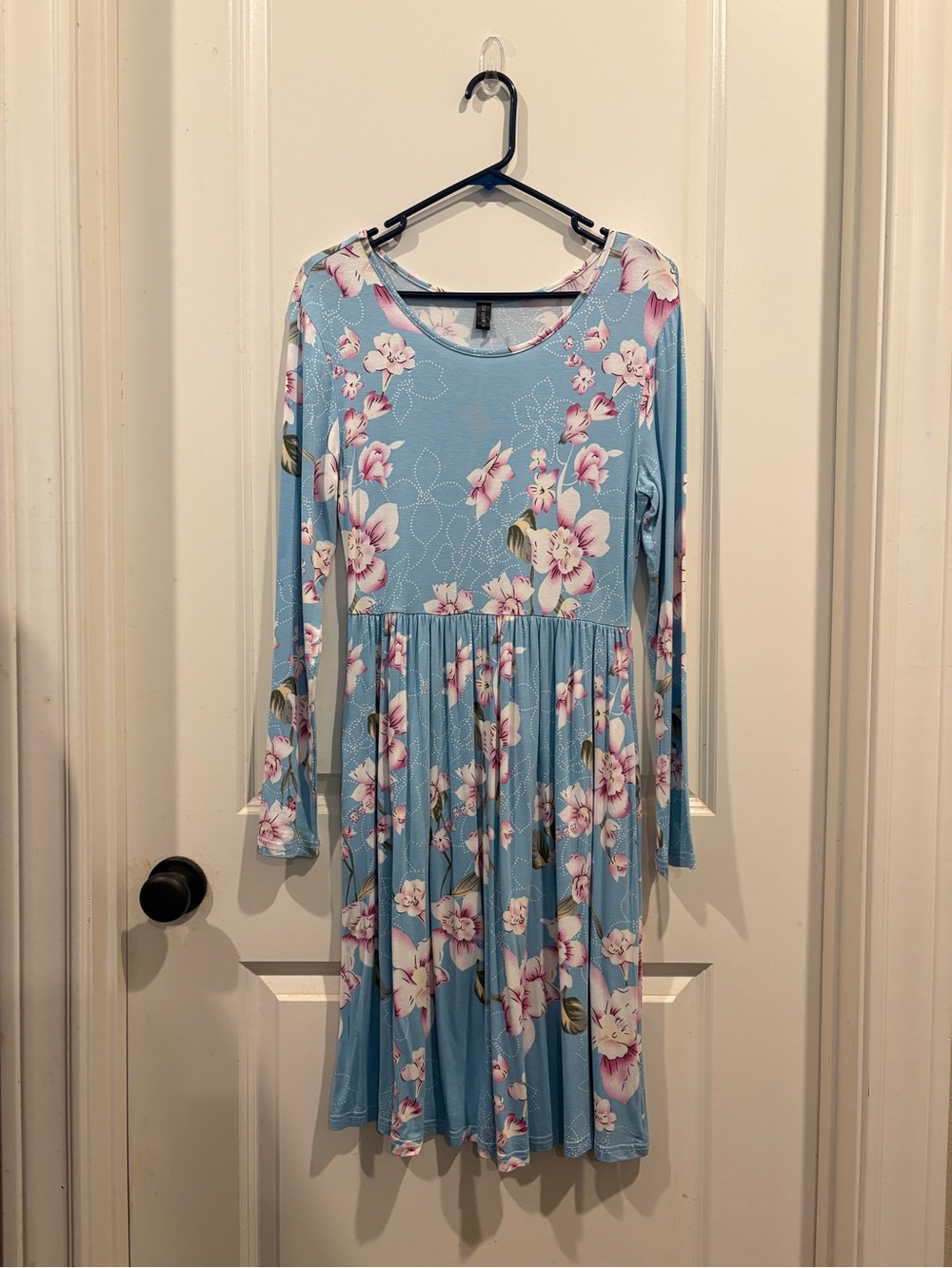Women's Light Blue Floral Midi Dress with Long Sleeves Medium